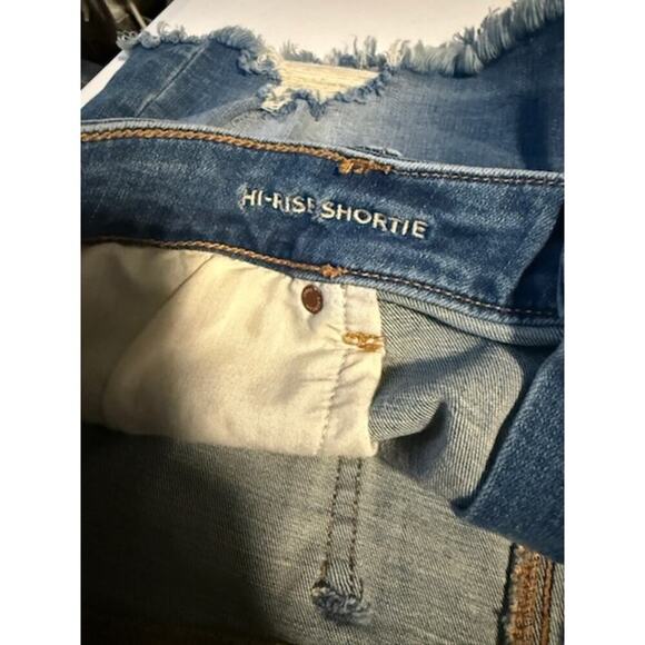 American Eagle Hi-Rise Button Fly Shortie Medium Wash Women's Size 18 - Picture 4 of 5